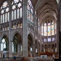 Basilique de Saint-Denis - Interior, nave looking northeast into crossing
