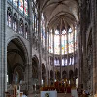 Basilique de Saint-Denis - Interior, nave looking northeast into crossing and chevet