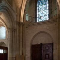 Basilique de Saint-Denis - Interior, narthex looking southwest, center portal