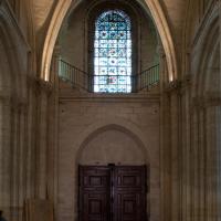 Basilique de Saint-Denis - Interior, narthex looking west, center portal