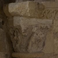 Basilique de Saint-Denis - Interior, crypt, central aisle, south entrance, shaft capital