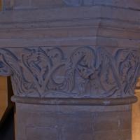 Basilique de Saint-Denis - Interior, crypt, south ambulatory, vaulting pier capital