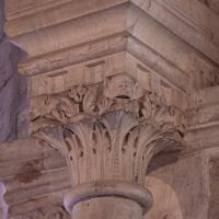 Basilique de Saint-Denis - Interior, chevet, south outer ambulatory, vaulting shaft capital