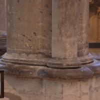 Basilique de Saint-Denis - Interior, chevet, hemicycle, arcade, pier base