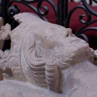 Basilique de Saint-Denis - Interior, crossing, southeast crossing, tomb sculpture (Carloman), detail