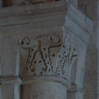 Basilique de Saint-Denis - Interior, western frontispiece, south vessel, vaulting shaft capital