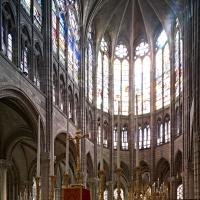 Basilique de Saint-Denis - Interior, chevet looking southeast, southeast choir elevation