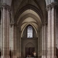 Basilique de Saint-Denis - Interior, nave looking west into narthex, center portal elevation