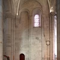 Basilique de Saint-Denis - Interior, narthex, north aisle looking northwest
