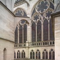 Basilique de Saint-Denis - Exterior, nave, north aisle roof looking southeast, north clerestory and triforium elevation