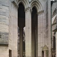 Basilique de Saint-Denis - Exterior, nave, north aisle looking southeast, north transept