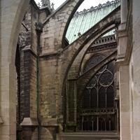 Basilique de Saint-Denis - Exterior, chevet, south ambulatory roof looking west, south transept east elevation
