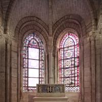 Basilique de Saint-Denis - Interior, chevet, southeast ambulatory looking southeast, radiating chapel elevation
