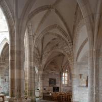 Église Notre-Dame de Saint-Père-sous-Vézelay - Interior, ambulatory looking northeast