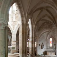 Église Notre-Dame de Saint-Père-sous-Vézelay - Interior, south ambulatory aisle looking east