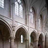 Église Notre-Dame de Saint-Père-sous-Vézelay - Interior, north nave elevation looking northeast