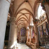 Église Notre-Dame de Semur-en-Auxois - Interior, north choir aisle looking east