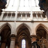 Église Notre-Dame de Semur-en-Auxois - Interior, south chevet elevation from north ambulatory aisle