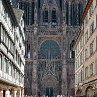 Cathédrale Notre-Dame de Strasbourg - Exterior, western frontispiece, city view