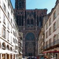 Cathédrale Notre-Dame de Strasbourg - Exterior, western frontispiece, city view