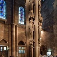 Cathédrale Notre-Dame de Strasbourg - Interior, south transept looking southwest, column