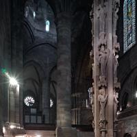 Cathédrale Notre-Dame de Strasbourg - Interior, south transept looking northeast, crossing and sculptural column