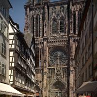 Cathédrale Notre-Dame de Strasbourg - Exterior, western frontispiece looking northeast, city view