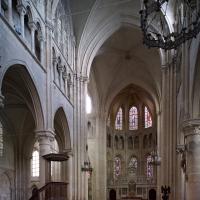 Église Notre-Dame-de-l’Assomption de Taverny - Interior, nave looking northeast, north nave elevation and crossing