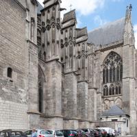 Cathédrale Saint-Gatien de Tours - Exterior, south nave and south transept elevation looking west