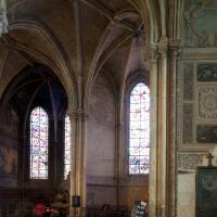 Cathédrale Saint-Gatien de Tours - Interior, south ambulatory aisle looking west