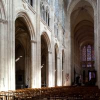 Cathédrale Saint-Gatien de Tours - Interior, north nave elevation looking west