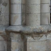 Cathédrale Saint-Gatien de Tours - Interior, nave, north aisle, vaulting shaft bases