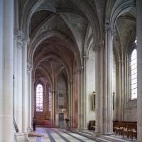 Cathédrale Saint-Gatien de Tours - Interior, chevet, south ambulatory looking east