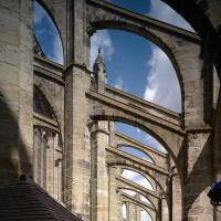 Cathédrale Saint-Gatien de Tours - Exterior, south chevet, aisle roof, flying buttresses, looking east