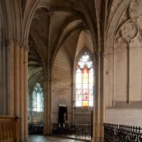 Église de la Trinité de Vendôme - Interior, south ambulatory aisle looking east
