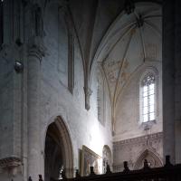 Église de la Trinité de Vendôme - Interior, chevet, looking northwest into north transept