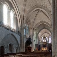 Cathédrale Saint-Maurice d'Angers - Interior, nave looking northeast