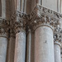Cathédrale Saint-Maurice d'Angers - Interior, south transept, southeast crossing pier, transverse arch, shaft capitals
