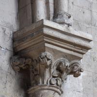 Cathédrale Saint-Maurice d'Angers - Interior, north transept, west clerestory, vaulting shaft capital