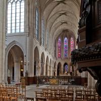 Église Saint-Germain-l’Auxerrois de Paris - Interior, nave looking northeast into north transept and chevet