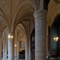 Église Saint-Germain-l’Auxerrois de Paris - Interior, chevet, south inner ambulatory looking northeast