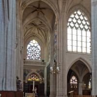 Église Saint-Germain-l’Auxerrois de Paris - Interior, north transept, looking southwest into nave and south transept