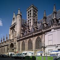Église Saint-Germain-l’Auxerrois de Paris - Exterior, south elevation looking northwest