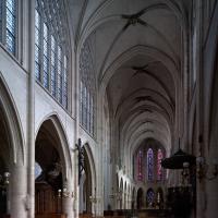 Église Saint-Germain-l’Auxerrois de Paris - Interior, nave looking northeast