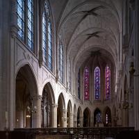 Église Saint-Germain-l’Auxerrois de Paris - Interior, crossing looking northeast, chevet