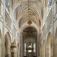 Église Notre-Dame d'Alençon - Interior, nave looking east