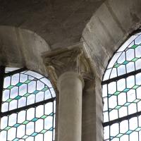 Collégiale Notre-Dame-Saint-Laurent d'Eu - Interior, nave, north clerestory, window, capital