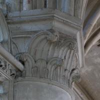 Collégiale Notre-Dame-Saint-Laurent d'Eu - Interior, chevet, hemicycle, arcade, pier capital