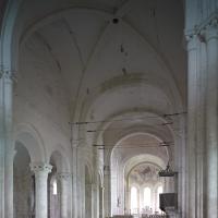 Église Saint-Loup de Saint-Loup-de-Naud - Interior, north nave elevation looking east