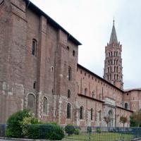 Basilique Saint-Sernin de Toulouse - Exterior, south flank looking northeast, nave, crossing, tower, south transept